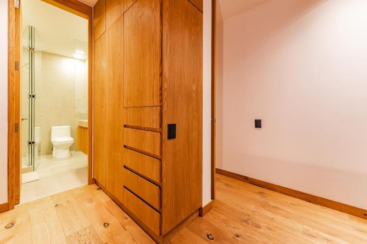 Spacious Art Filled Walk To Condesa Restaurants