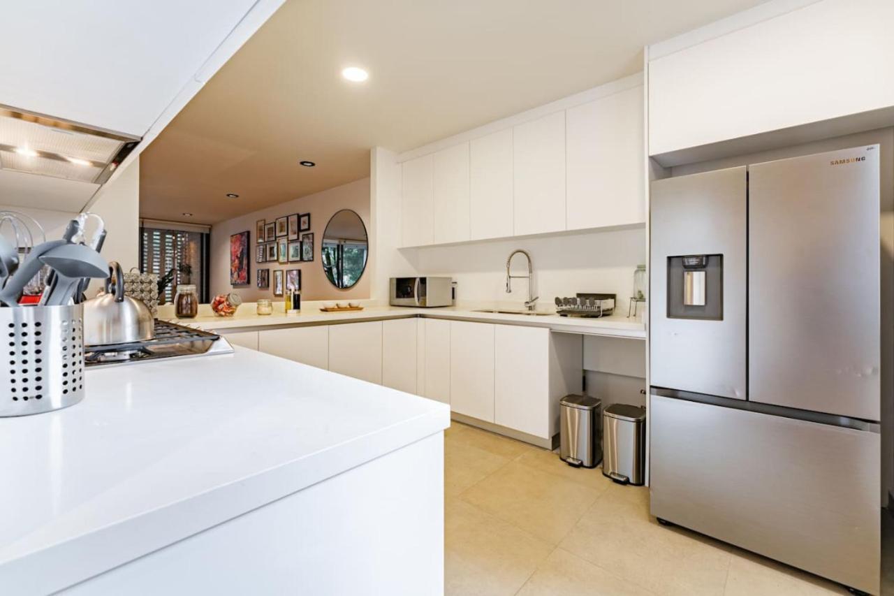 Spacious Art Filled Walk To Condesa Restaurants *