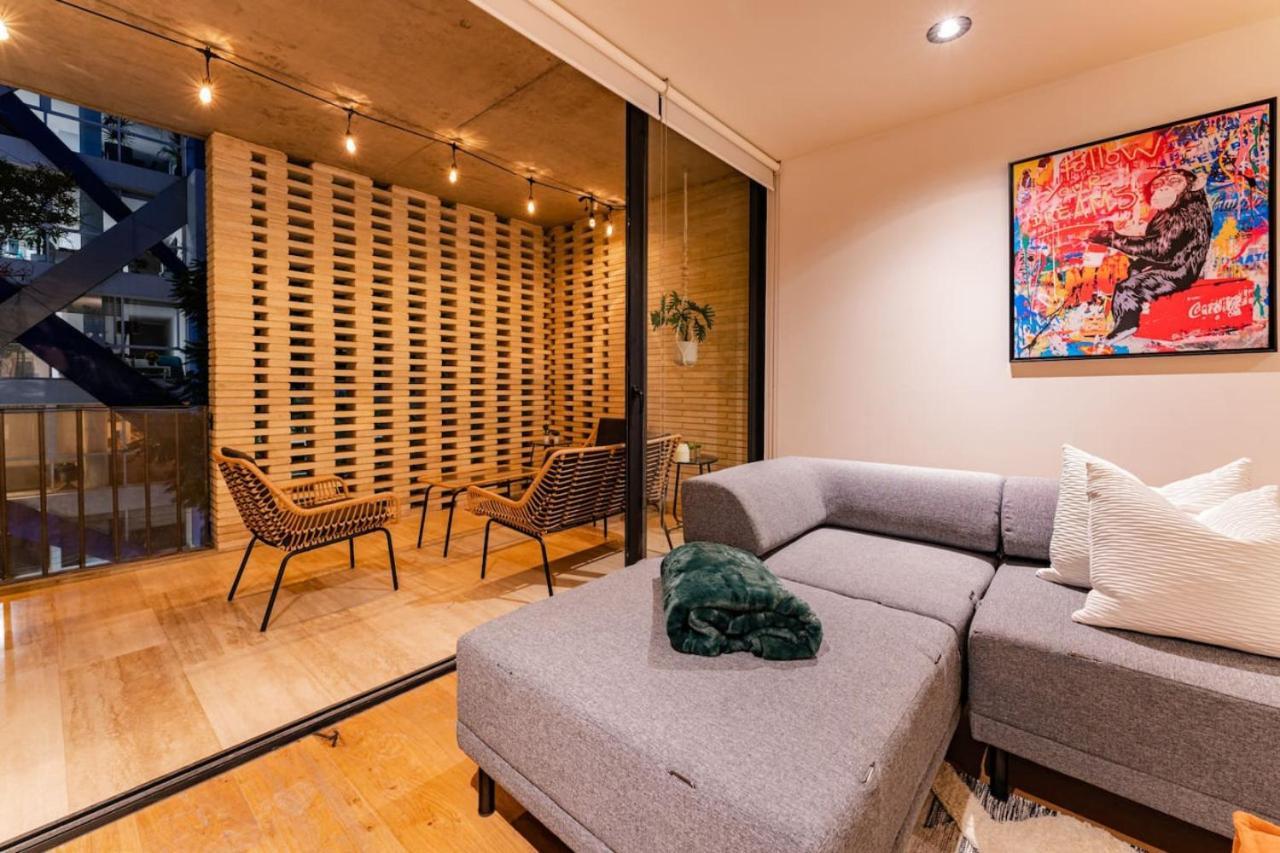 Spacious Art Filled Walk To Condesa Restaurants Holiday home Mexico City