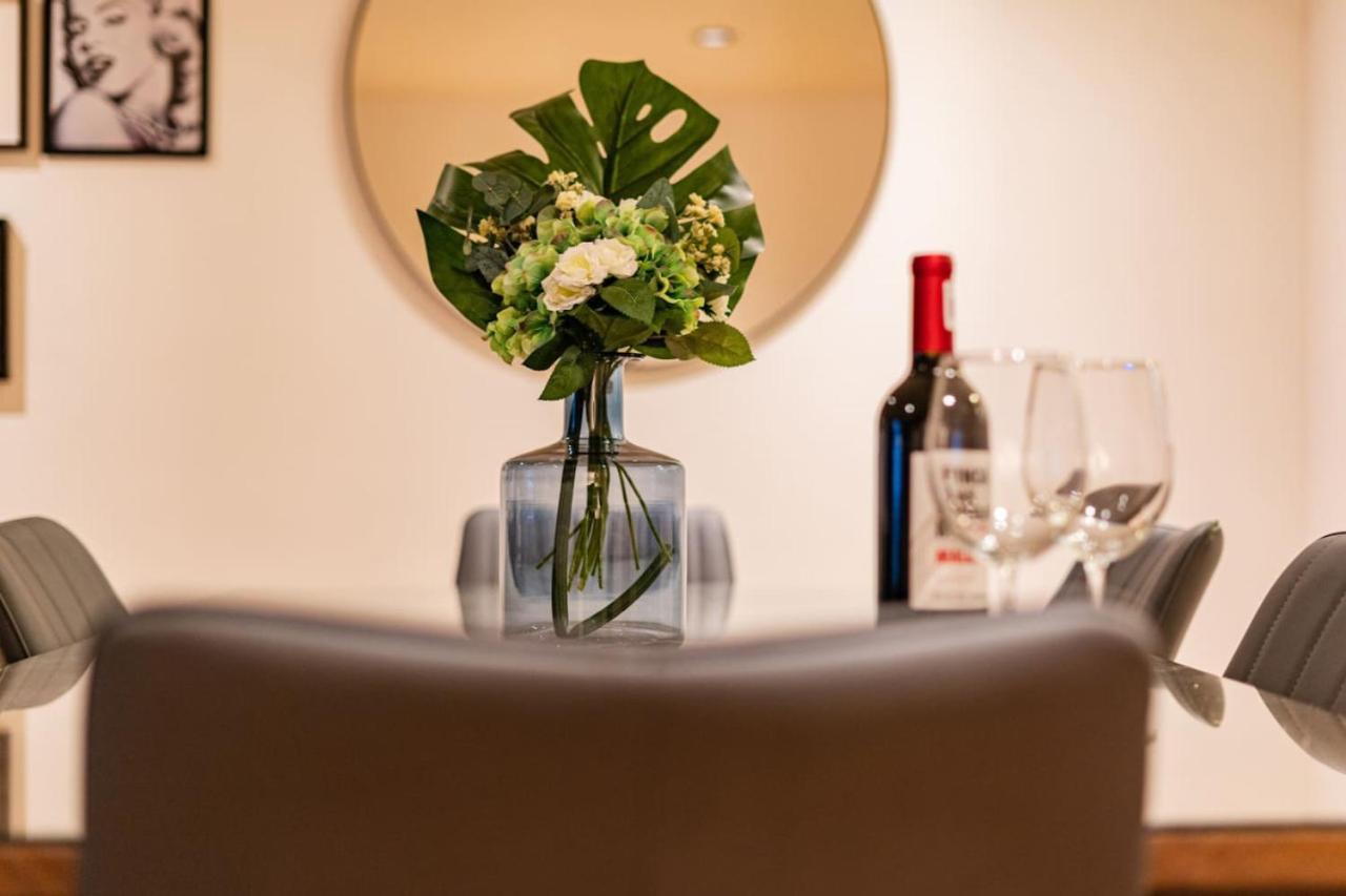 Spacious Art Filled Walk To Condesa Restaurants *